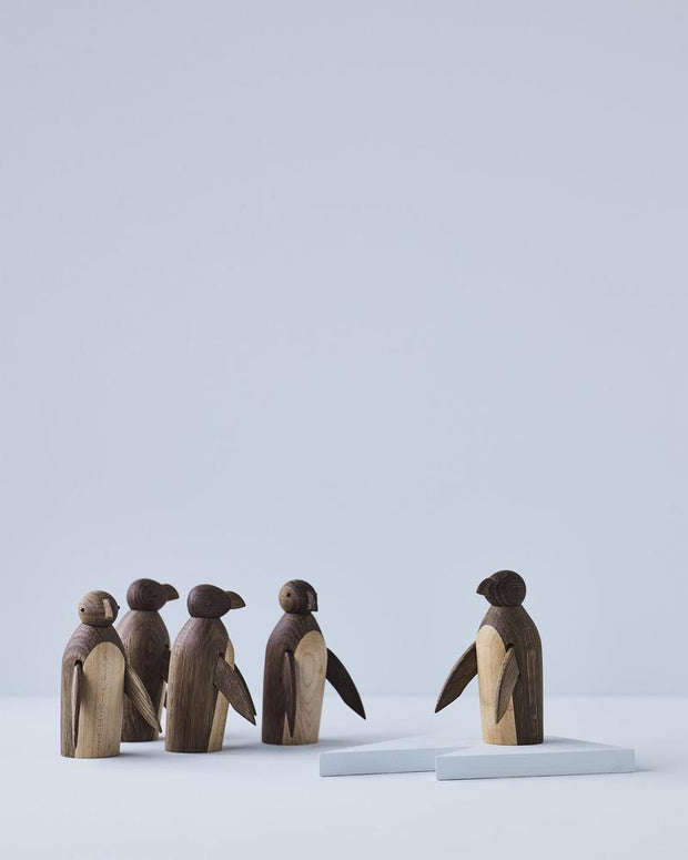 Pingvin - Røget Eg/Ahorn - H12,5cm - Skjøde Collection - Lucie Kaas