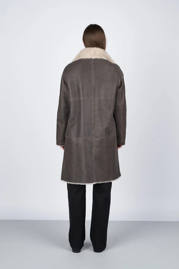 Josephine Coat - Brown - 100% Shearling Lammeskind - O'Tay