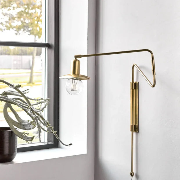 Væglampe - Swing - Messing - House Doctor