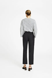 Dana - Regular Leg - Black - Gustav