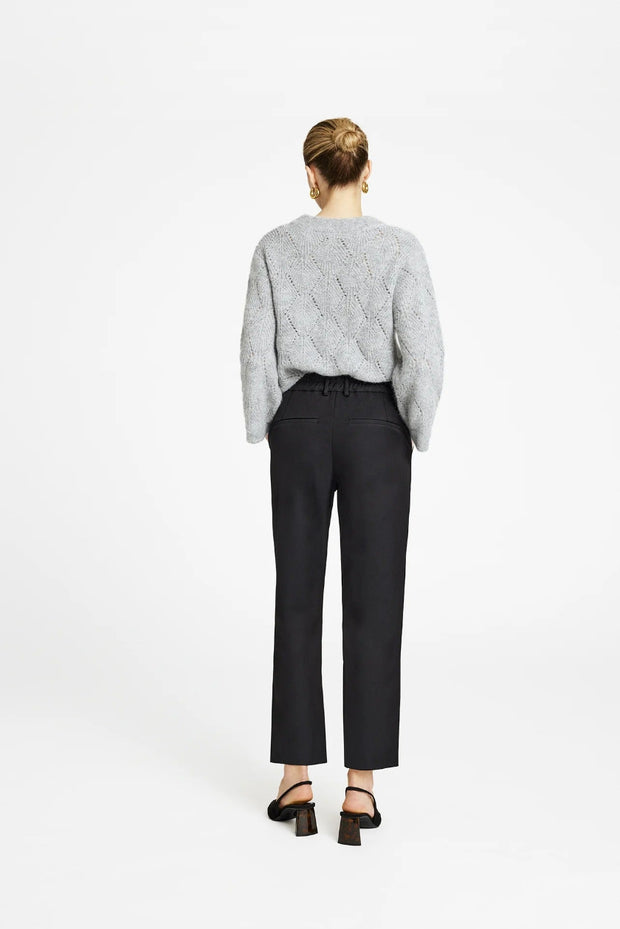 Dana - Regular Leg - Black - Gustav